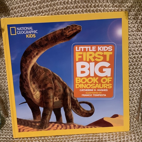 Brand new National Geographic kids hardcover, dinosaur book πππ - Picture 3 of 17